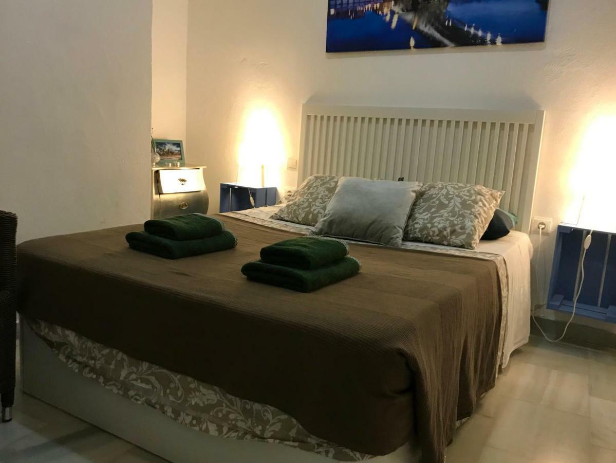 Santas Patronas Street Center Apartman Sevilla Kültér fotó